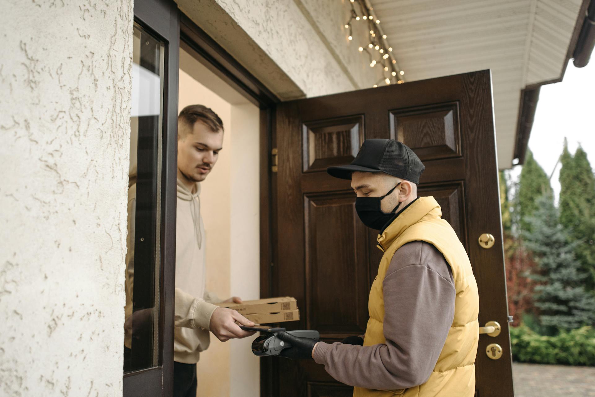 door to door logistics in retail