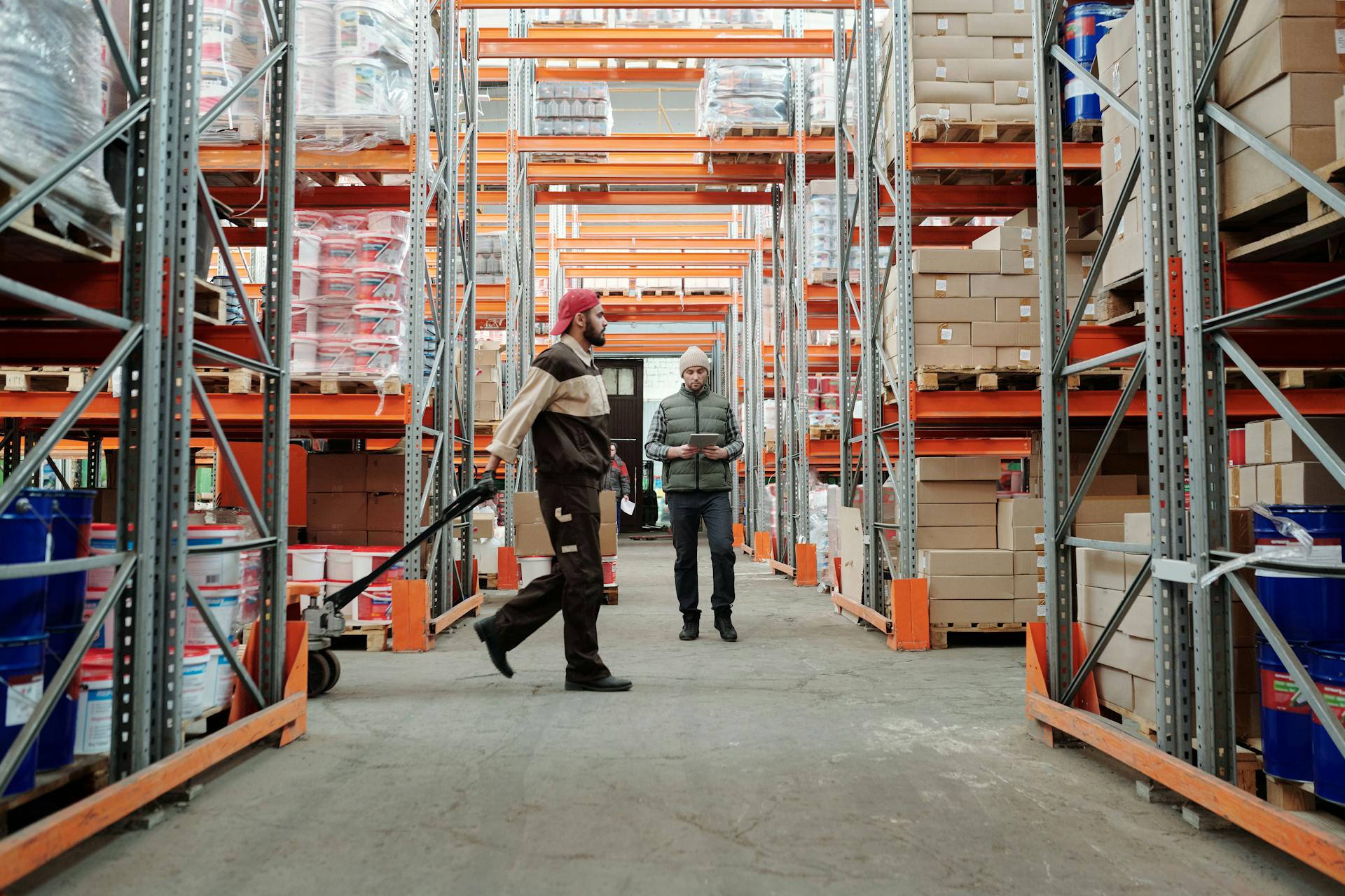 Supply Chain Management in warehouses to maximize the outcome of Business